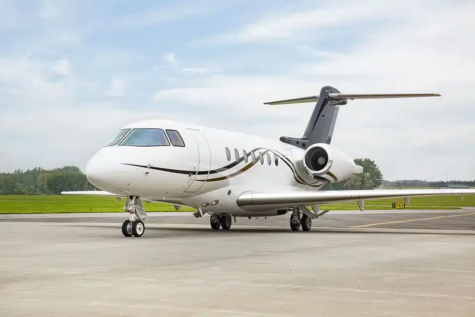 Beechcraft Hawker 4000 private jet charter