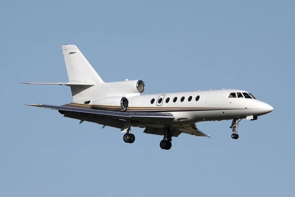 Dassault Falcon 50EX private jet charter